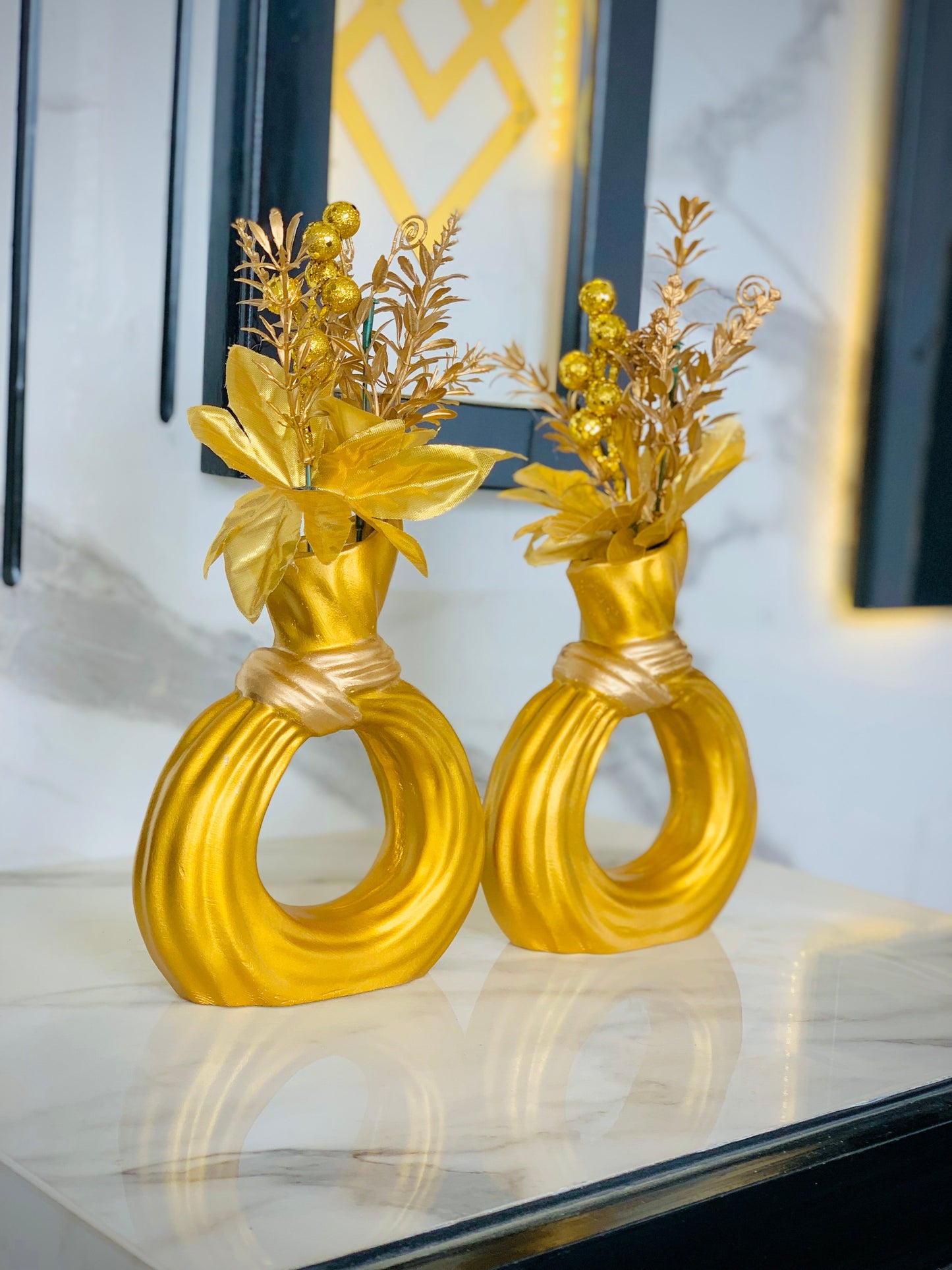 Set of 2 Minimalist Donut Vases with Faux Flowers – Modern Home Decor Bazm-e-Decor