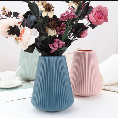 Elegant Decorative Vase - Modern Home Decor Flower Pot for Indoor Use Bazm-e-Decor