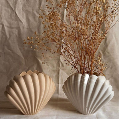 Minimalist Concrete Sea Shell Vase - Handmade 14cm Flower Vase for Home Decor Bazm-e-Decor